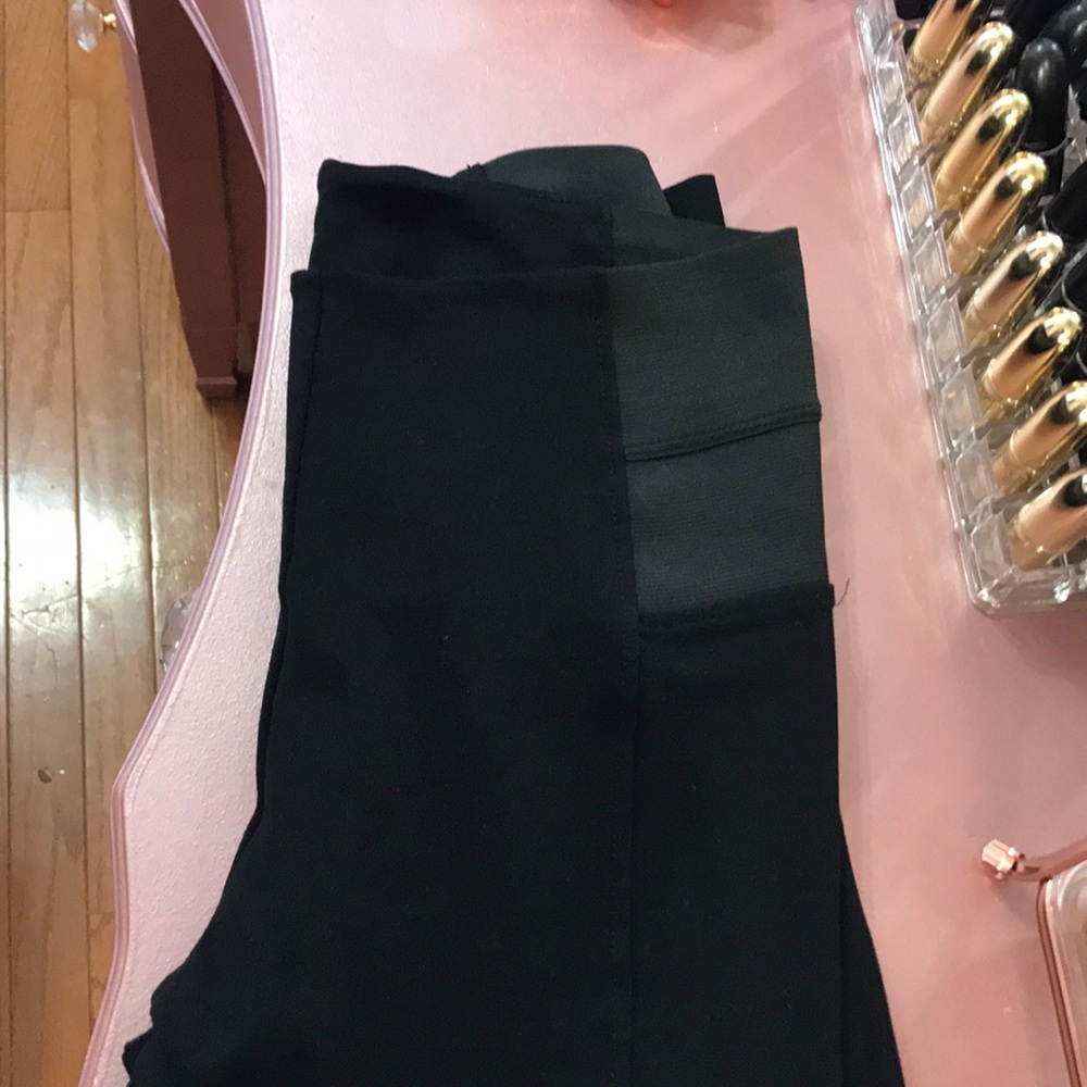 Black skinny pants